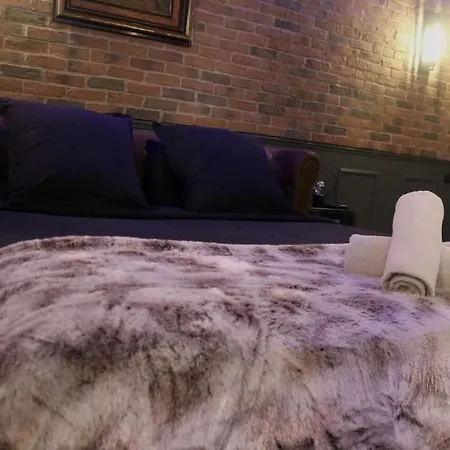 La Des Arcades Grand Place Sauna Et Balneo *