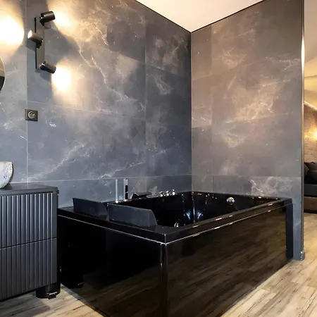Apartment La Des Arcades Grand Place Sauna Et Balneo